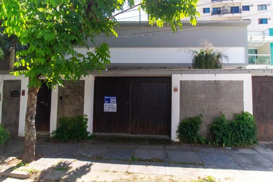 Casa para alugar com 5 quartos, 300m² em Icaraí, Niterói
