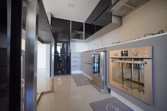Cozinha de apartamento para alugar com 3 quartos, 117m² em Barreiros, São José