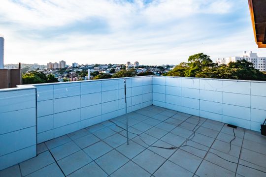 Apartamento à venda com 3 quartos, 130m² em Santa Amelia, Belo Horizonte