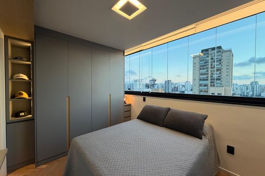 Quarto de apartamento à venda com 3 quartos, 130m² em Vila Olímpia, São Paulo