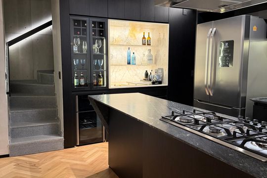 Cozinha de apartamento à venda com 3 quartos, 130m² em Vila Olímpia, São Paulo