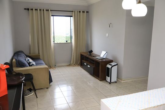 Sala de apartamento para alugar com 3 quartos, 68m² em Stiep, Salvador