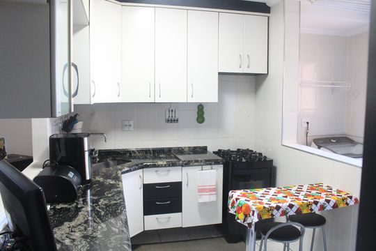 Cozinha de apartamento à venda com 2 quartos, 76m² em Nova Gerti, São Caetano do Sul