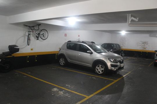 Garagem de apartamento à venda com 2 quartos, 76m² em Nova Gerti, São Caetano do Sul