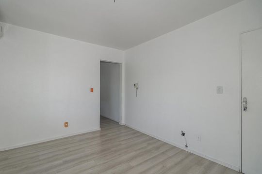 Sala de apartamento à venda com 1 quarto, 36m² em Vila Jardim, Porto Alegre