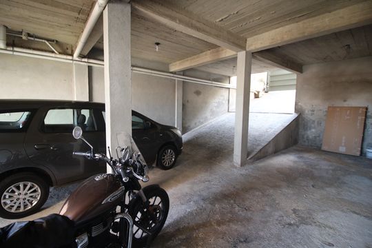 Garagem de casa à venda com 3 quartos, 305m² em Jardim Riacho das Pedras, Contagem