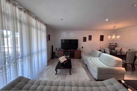 Sala de apartamento para alugar com 3 quartos, 221m² em Recreio dos Bandeirantes, Rio de Janeiro
