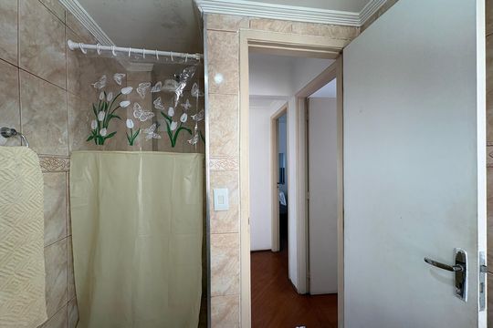 Banheiro de apartamento à venda com 2 quartos, 49m² em Jardim Iris, São Paulo