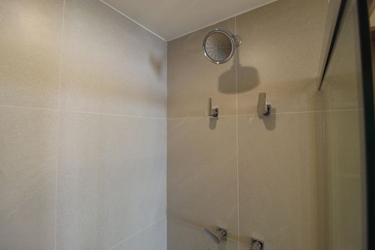 Banheiro de apartamento para alugar com 1 quarto, 44m² em Indianópolis, São Paulo