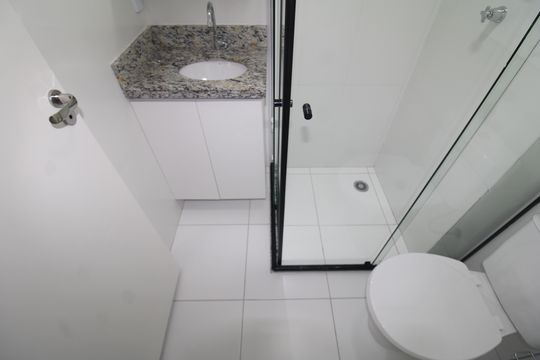 Banheiro de kitnet/studio para alugar com 1 quarto, 26m² em Tucuruvi, São Paulo