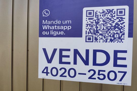 Fachada de casa à venda com 2 quartos, 140m² em Vila Mesquita, São Paulo