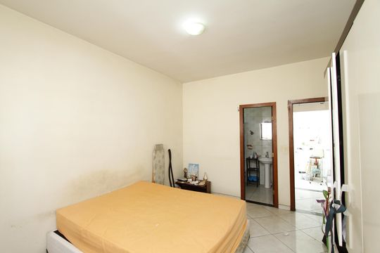 Quarto 2 de casa à venda com 2 quartos, 120m² em Calafate, Belo Horizonte