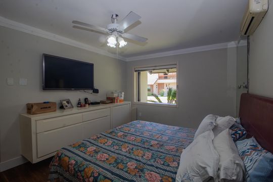 Suíte 3 de casa de condomínio para alugar com 6 quartos, 440m² em Jardim Botânico, Porto Alegre