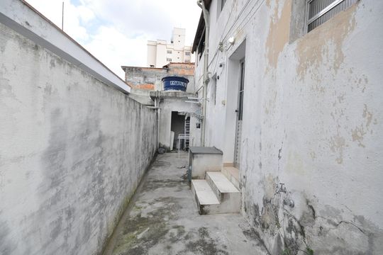 Quintal de casa à venda com 4 quartos, 255m² em Vila Leonor, São Paulo