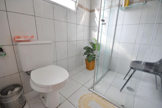Banheiro 1 de casa à venda com 4 quartos, 255m² em Vila Leonor, São Paulo