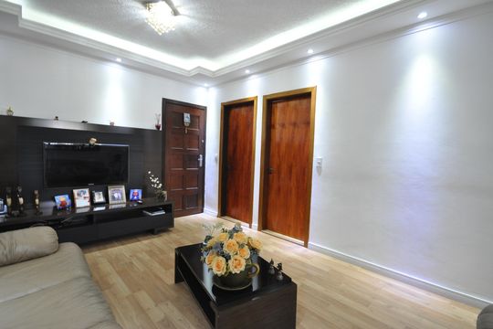 Casa à venda com 4 quartos, 255m² em Vila Leonor, São Paulo