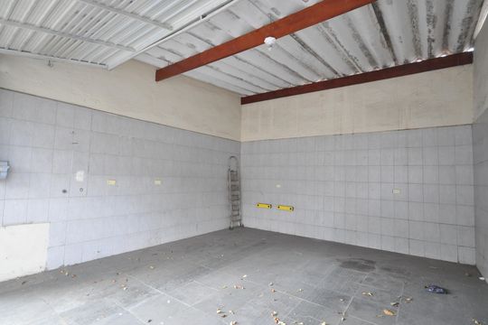 Garagem de casa à venda com 4 quartos, 255m² em Vila Leonor, São Paulo
