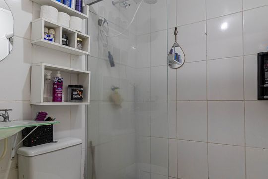 Banheiro de apartamento à venda com 2 quartos, 40m² em Vila Chabilandia, São Paulo