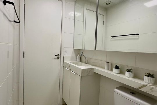Banheiro de apartamento para alugar com 1 quarto, 24m² em Vila Santa Catarina, São Paulo
