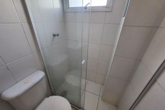 Banheiro de apartamento para alugar com 3 quartos, 75m² em Vila Ipe, Hortolândia