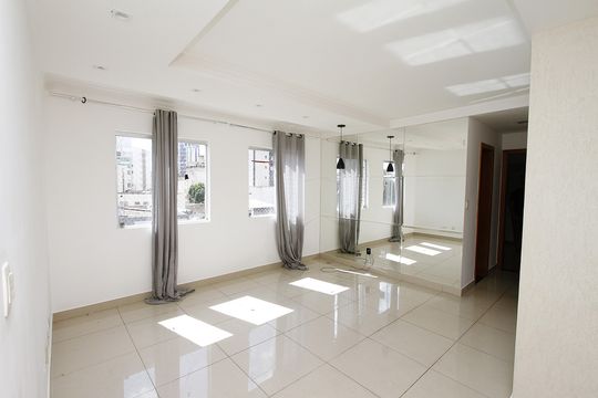 Sala de apartamento à venda com 3 quartos, 76m² em Prado, Belo Horizonte