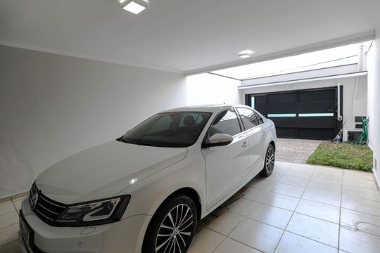Garagem de casa para alugar com 3 quartos, 215m² em Vila Nova Socorro, Mogi das Cruzes