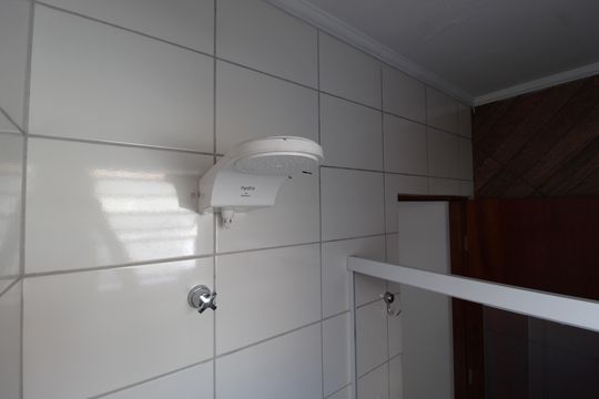 Banheiro de casa para alugar com 1 quarto, 20m² em Vila Olímpia, São Paulo