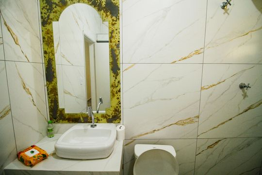 Banheiro de casa para alugar com 4 quartos, 300m² em Vila Caiçara, Praia Grande