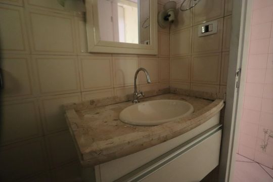 Banheiro de Baixo de casa à venda com 3 quartos, 160m² em Vila Cruzeiro, São Paulo
