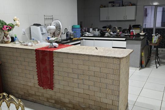 Cozinha de casa para alugar com 3 quartos, 300m² em Jardim Placaford, Salvador