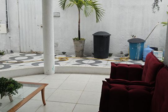 Entrada de casa para alugar com 3 quartos, 300m² em Jardim Placaford, Salvador