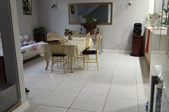 Sala de casa para alugar com 3 quartos, 300m² em Jardim Placaford, Salvador