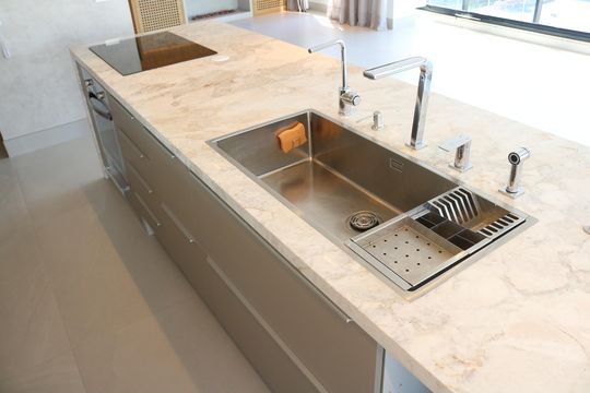 Cozinha de apartamento para alugar com 3 quartos, 140m² em Água Branca, São Paulo