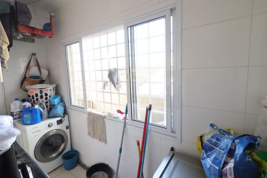 Área de Serviço de casa à venda com 4 quartos, 226m² em Vila Osasco, Osasco