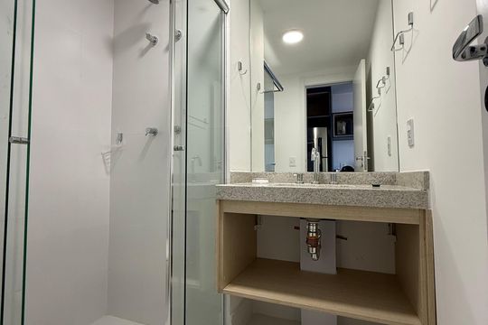 Banheiro de kitnet/studio para alugar com 1 quarto, 31m² em Higienópolis, São Paulo