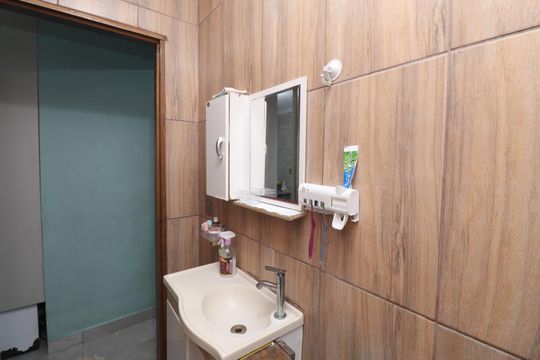 Banheiro  de casa à venda com 2 quartos, 73m² em Jardim Modelo, São Paulo