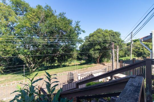Jardim de casa à venda com 4 quartos, 340m² em Espírito Santo, Porto Alegre