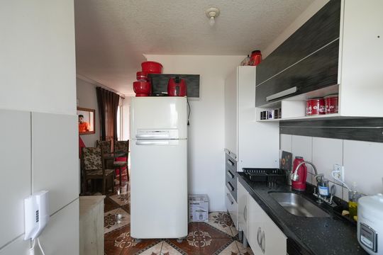 Cozinha de apartamento à venda com 2 quartos, 49m² em Jardim Alzira Franco, Santo André