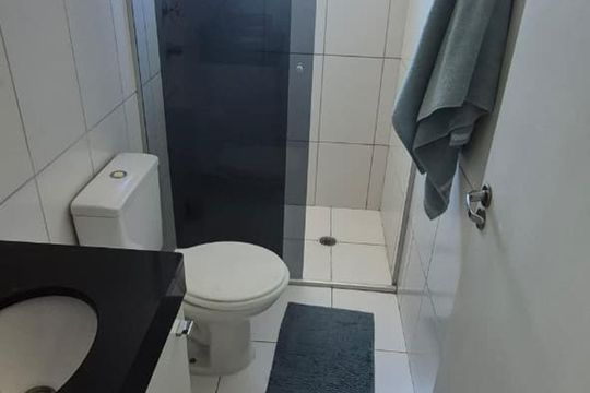 Banheiro de apartamento à venda com 2 quartos, 44m² em Jardim Marcia, Campinas