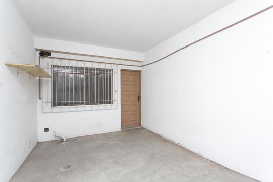 Garagem de casa à venda com 7 quartos, 271m² em Guaianases, São Paulo