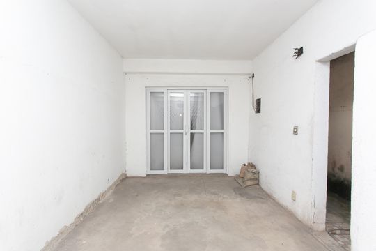 Garagem de casa à venda com 7 quartos, 271m² em Guaianases, São Paulo