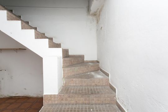 Escada de casa à venda com 7 quartos, 271m² em Guaianases, São Paulo