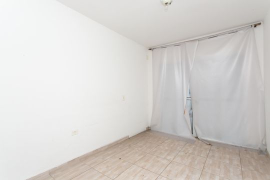 Sala 1 de casa à venda com 7 quartos, 271m² em Guaianases, São Paulo