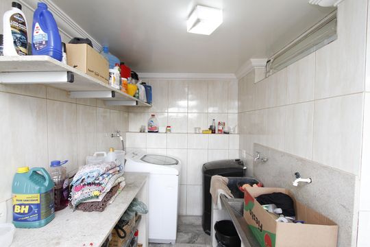 Área de Serviço de casa à venda com 3 quartos, 400m² em Lagoinha, Belo Horizonte