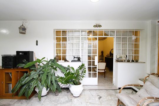 Varanda de casa à venda com 3 quartos, 400m² em Lagoinha, Belo Horizonte