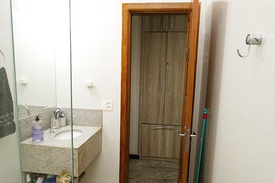 Banheiro da Suíte de casa à venda com 3 quartos, 400m² em Lagoinha, Belo Horizonte