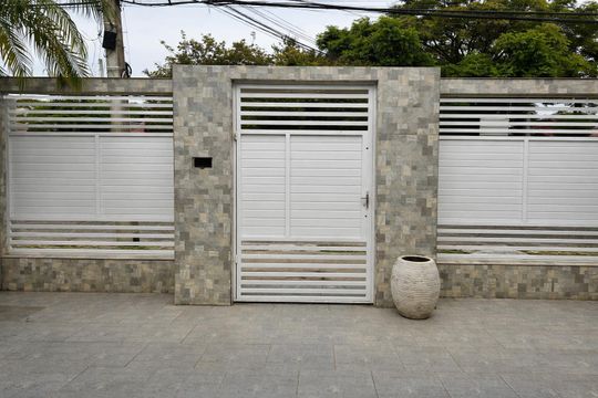 Casa à venda com 5 quartos, 252m² em Harmonia, Canoas