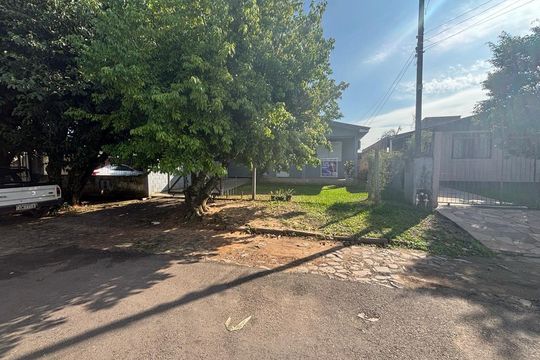 Fachada de casa à venda com 2 quartos, 138m² em Feitoria, São Leopoldo