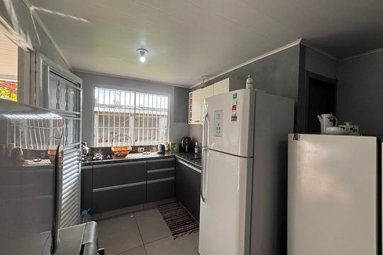 Cozinha de casa à venda com 2 quartos, 138m² em Feitoria, São Leopoldo