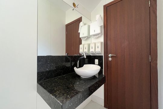 Casa para alugar com 7 quartos, 720m² em Santa Lúcia, Belo Horizonte